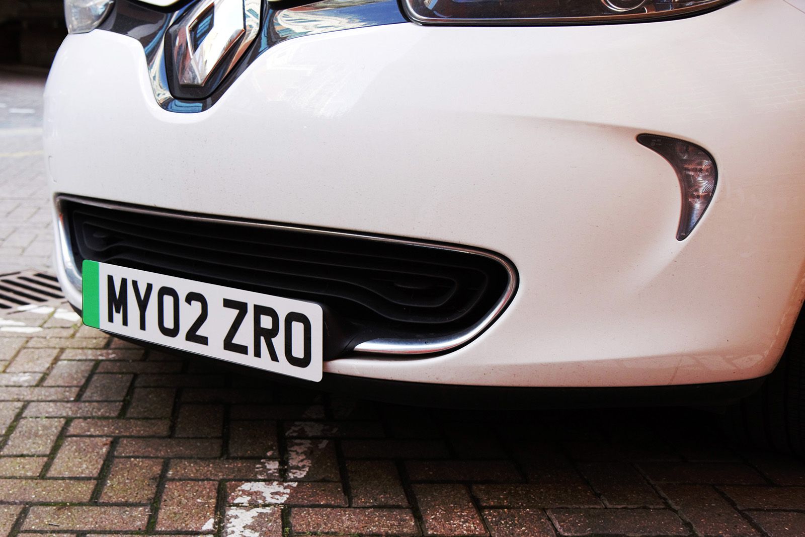UK to issue green number plates to electric cars from autumn image 1