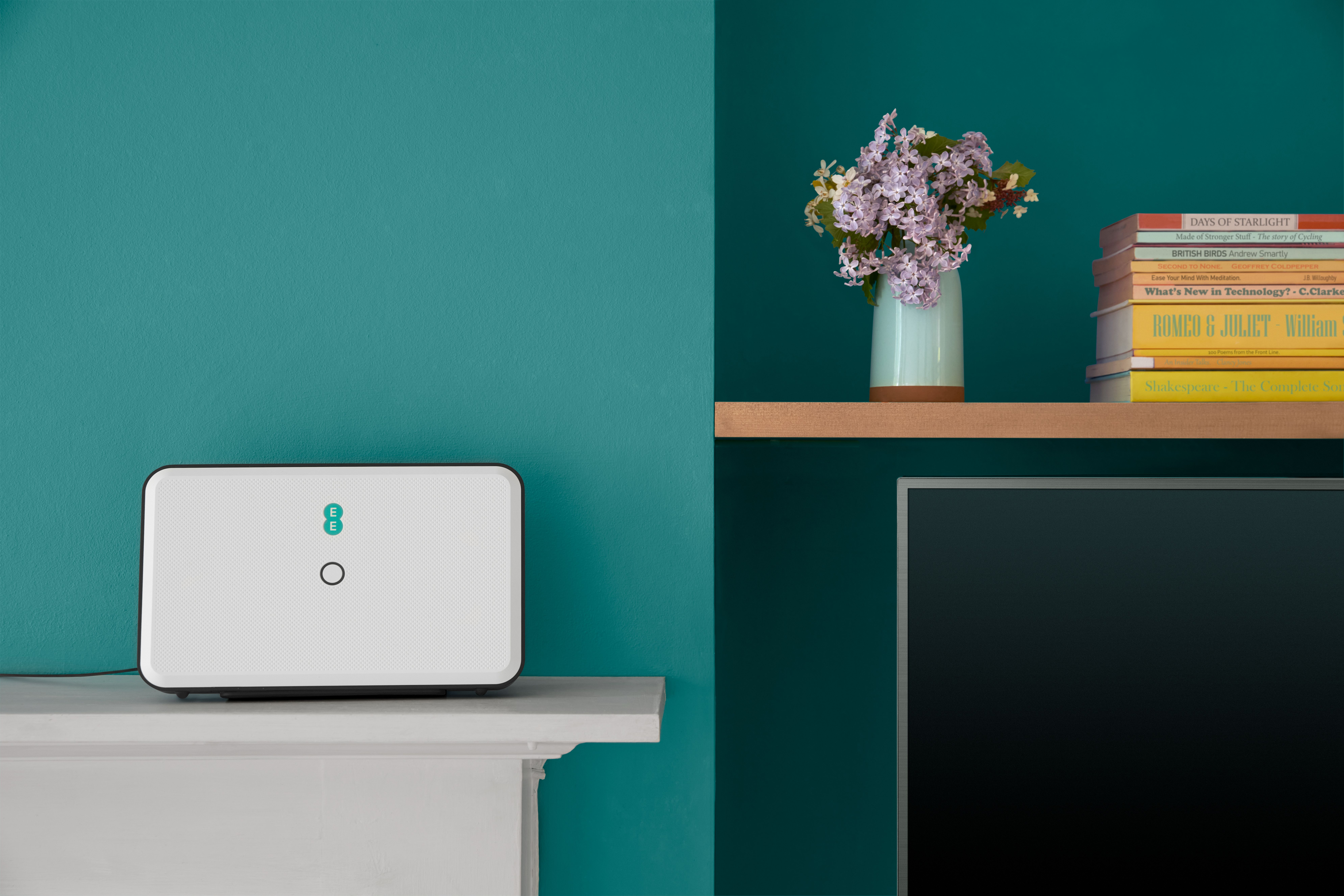 EE reveals Smart WiFi home broadband which comes with a mesh network photo 1
