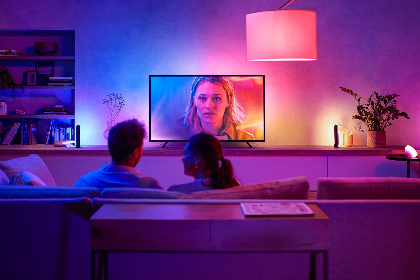 Philips Hue introduces Play gradient lightstrip, a do-it-yourself Ambilight of sorts photo 3