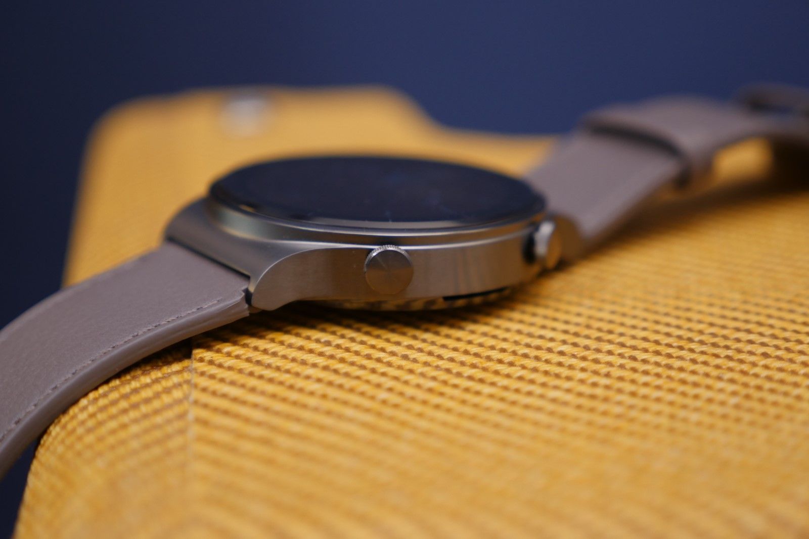 Huawei Watch GT 2 Pro brings premium sapphire and titanium build at an affordable price photo 4