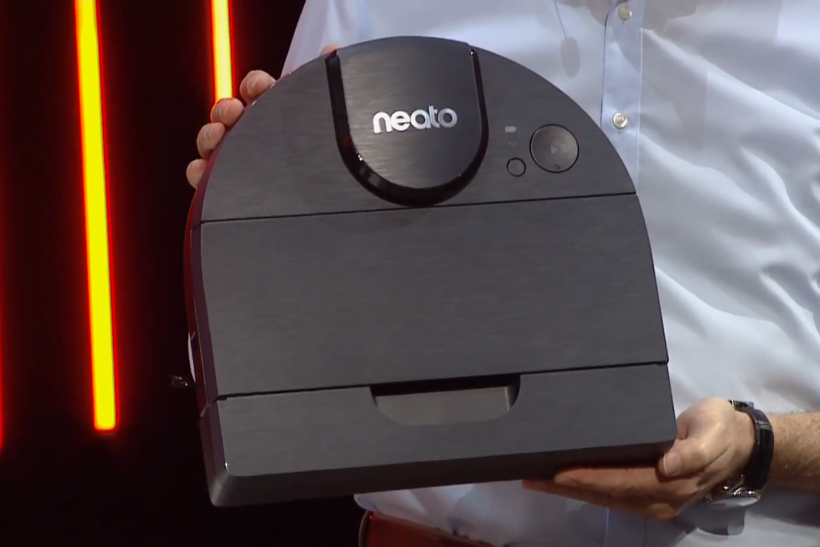 Neato reveals new robot vacuum lineup - D8, D9 and D10 photo 1