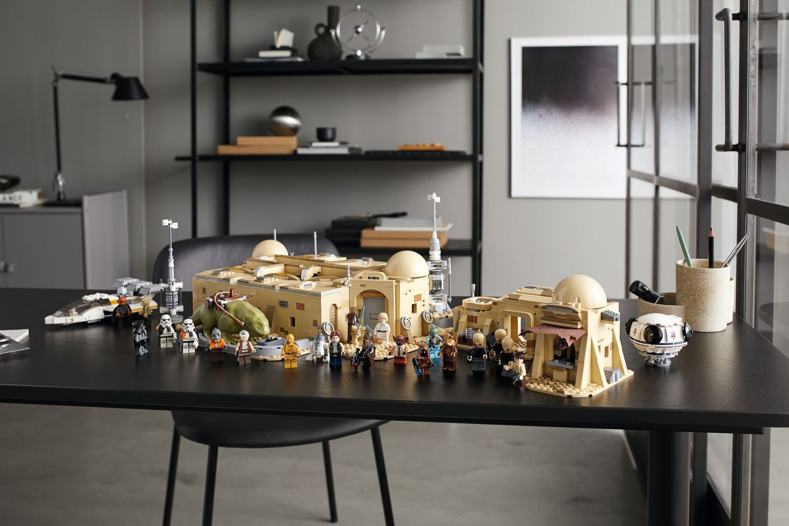 Lego's latest Star Wars set is an epic recreation of the Mos Eisley Cantina photo 2