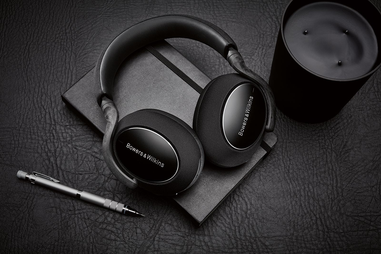 Bowers & Wilkins PX7 Carbon Edition headphones add new colour to ANC flagship photo 2