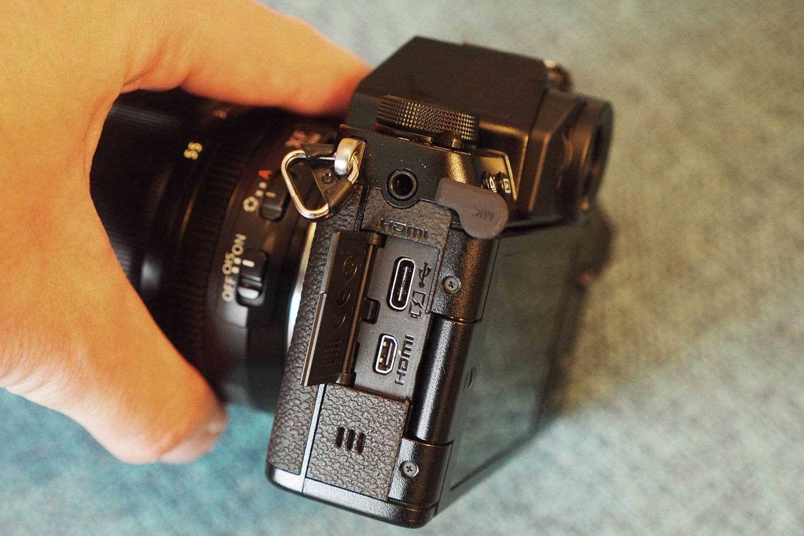 Обзор Fujifilm X-S10 фото 3