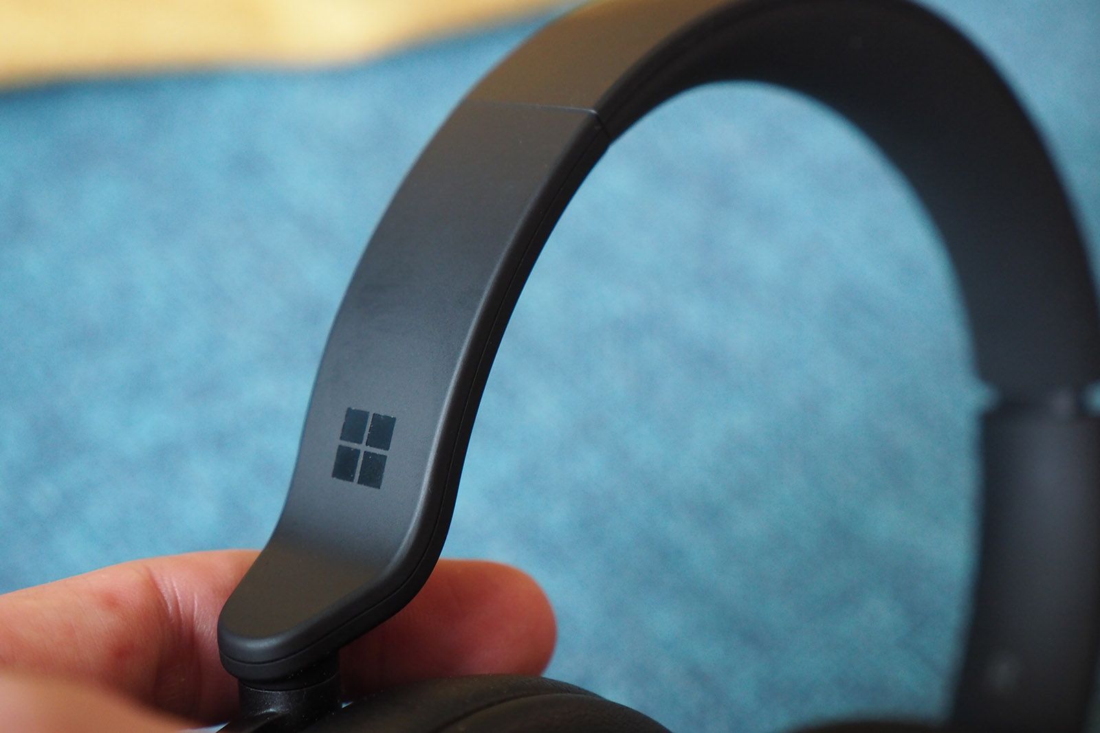 Microsoft Surface Headphones 2 review photo 5