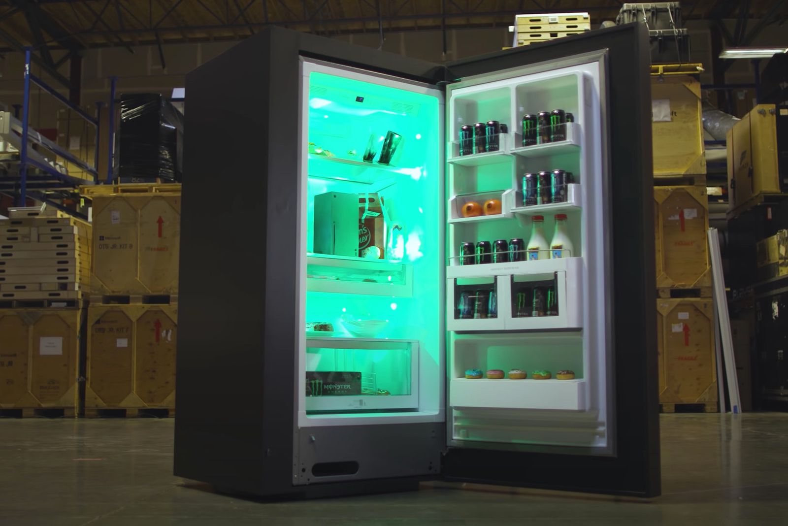 Microsoft verschenkt einen Xbox Series X-Kühlschrank in Originalgröße