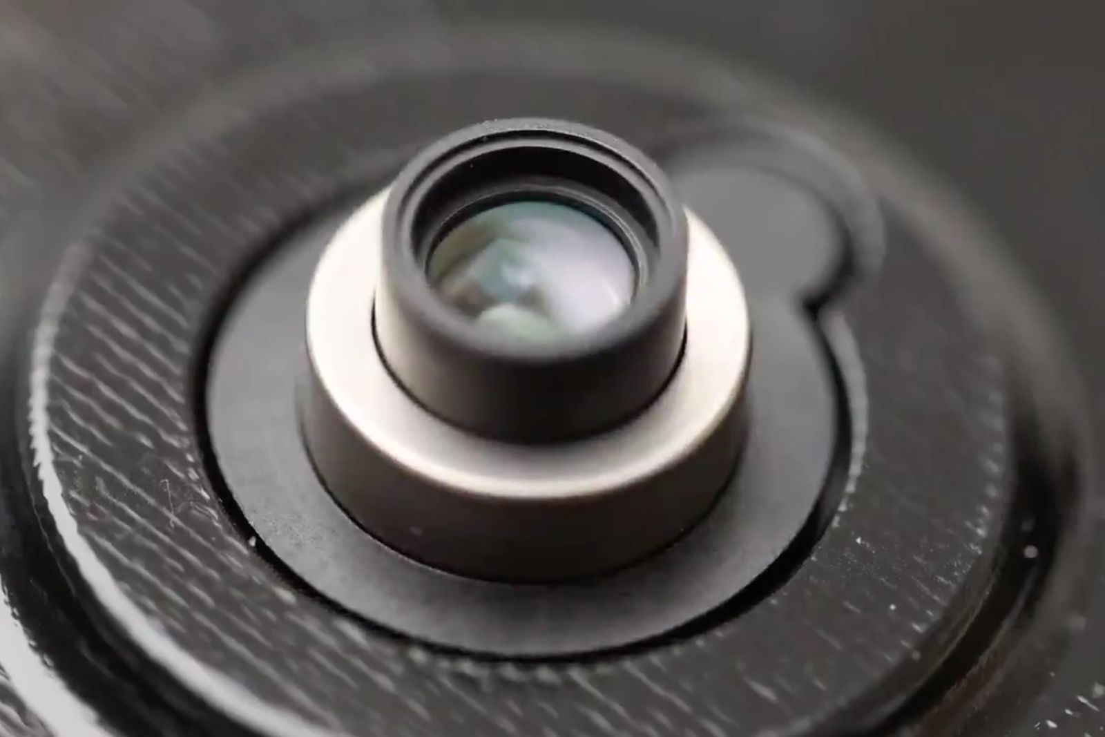 Xiaomi shows off new 120mm retractable smartphone lens photo 1