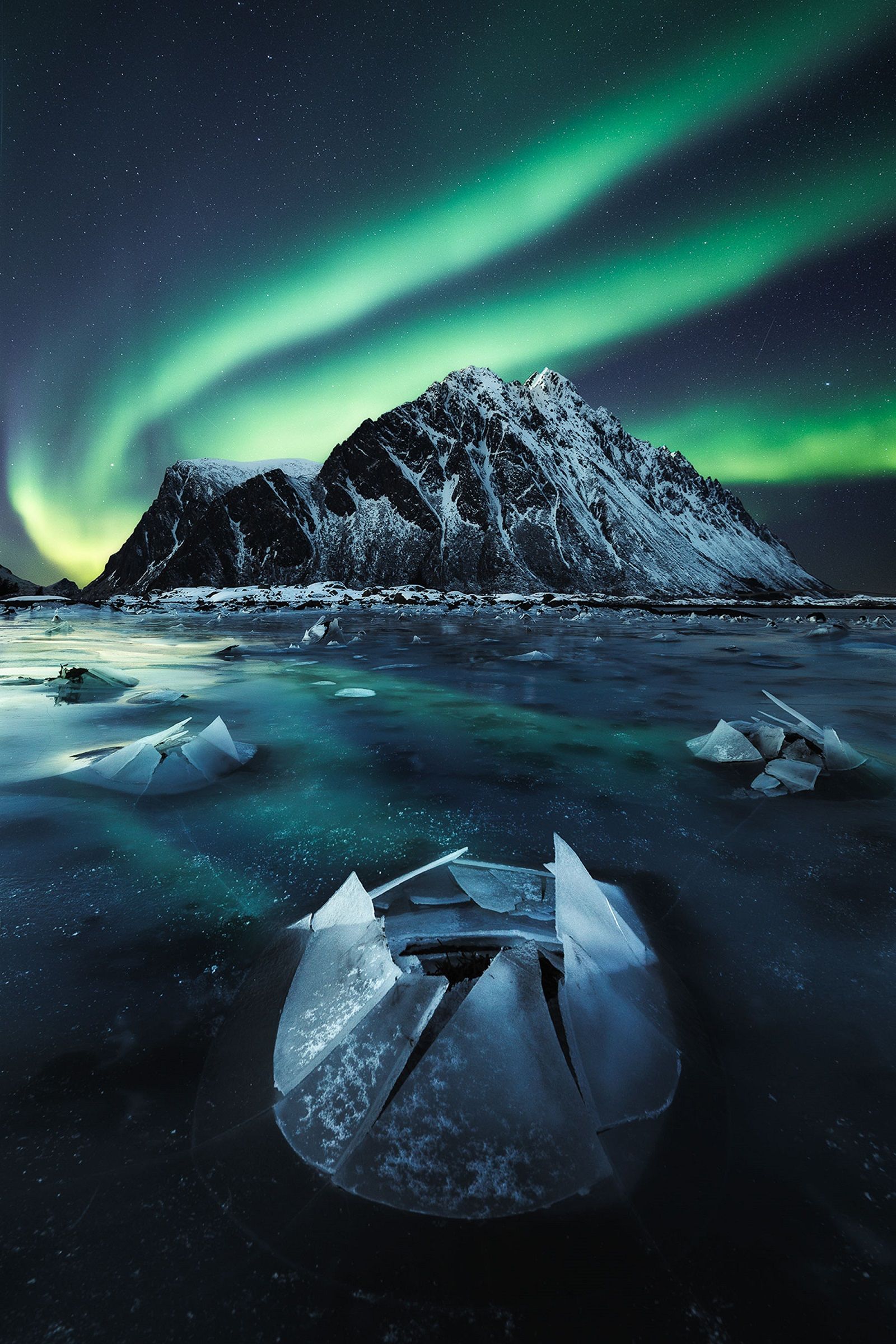 10 epic images from the Northern Lights Photographer of the Year Competition photo 3