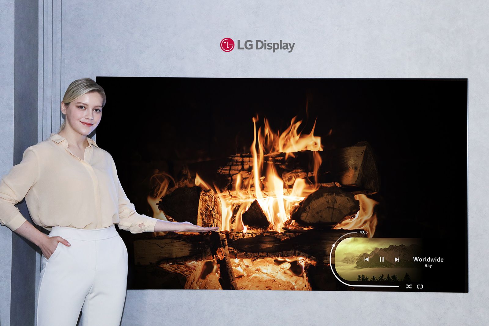 LG Display creates 42-inch OLED panel for first time, to be used in 2021 TVs photo 1