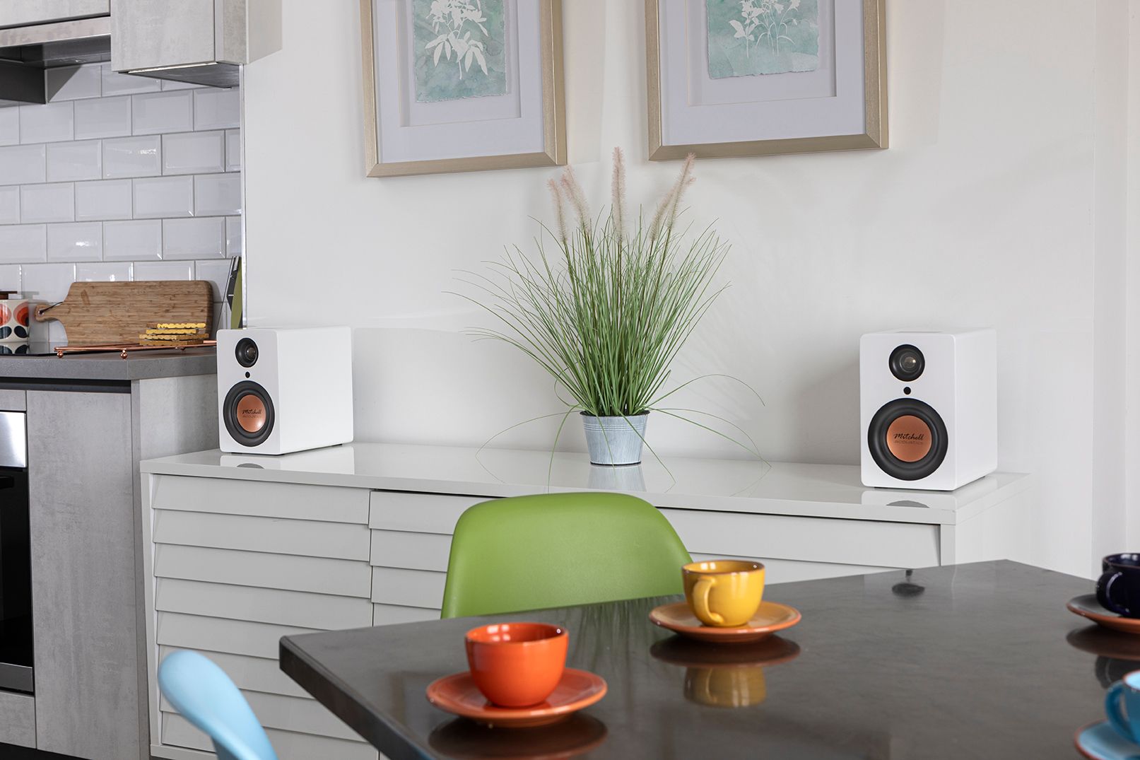 Mitchell Acoustics' true wireless uSTream One stereo speakers use Bluetooth for easy setup photo 1