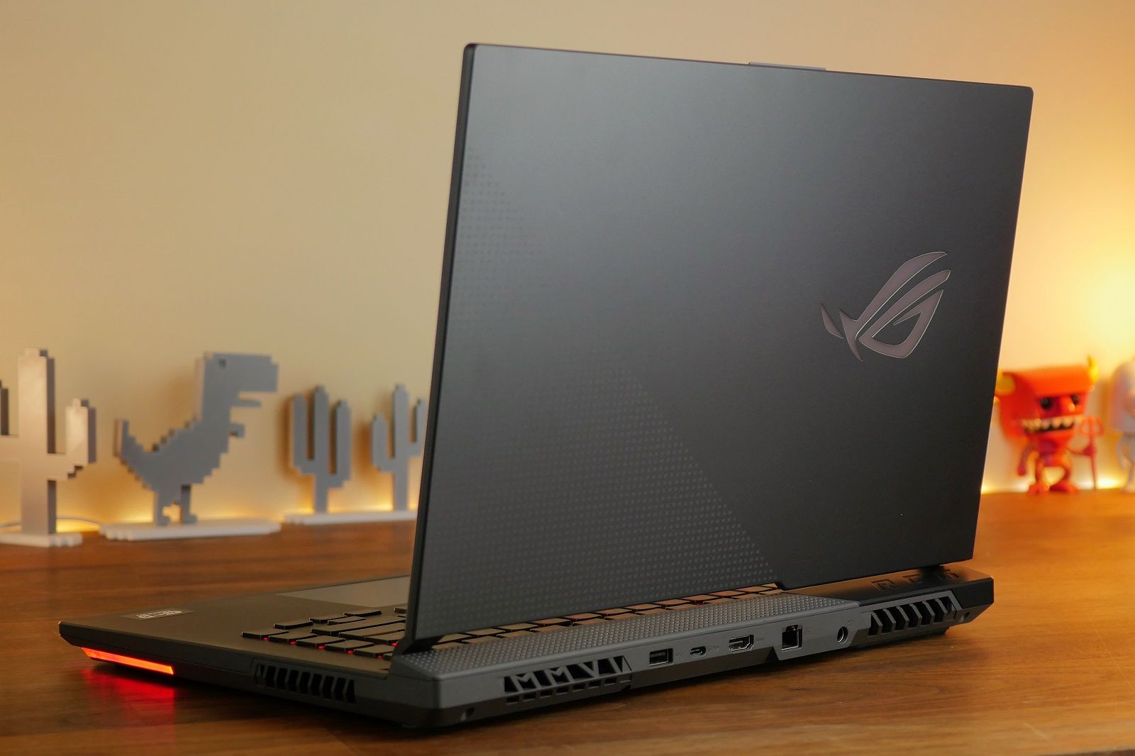 Asus Scar G15 2021 Review chassis photo 8