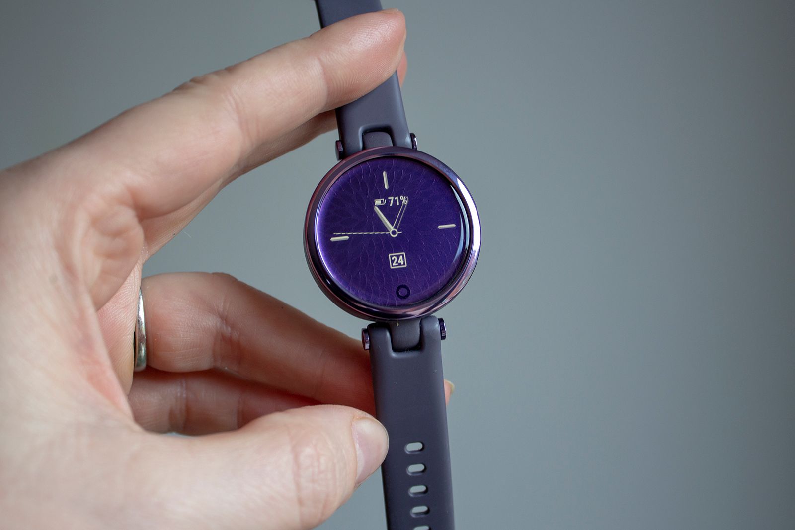 Garmin Lily review: The smartwatch for women? photo 2