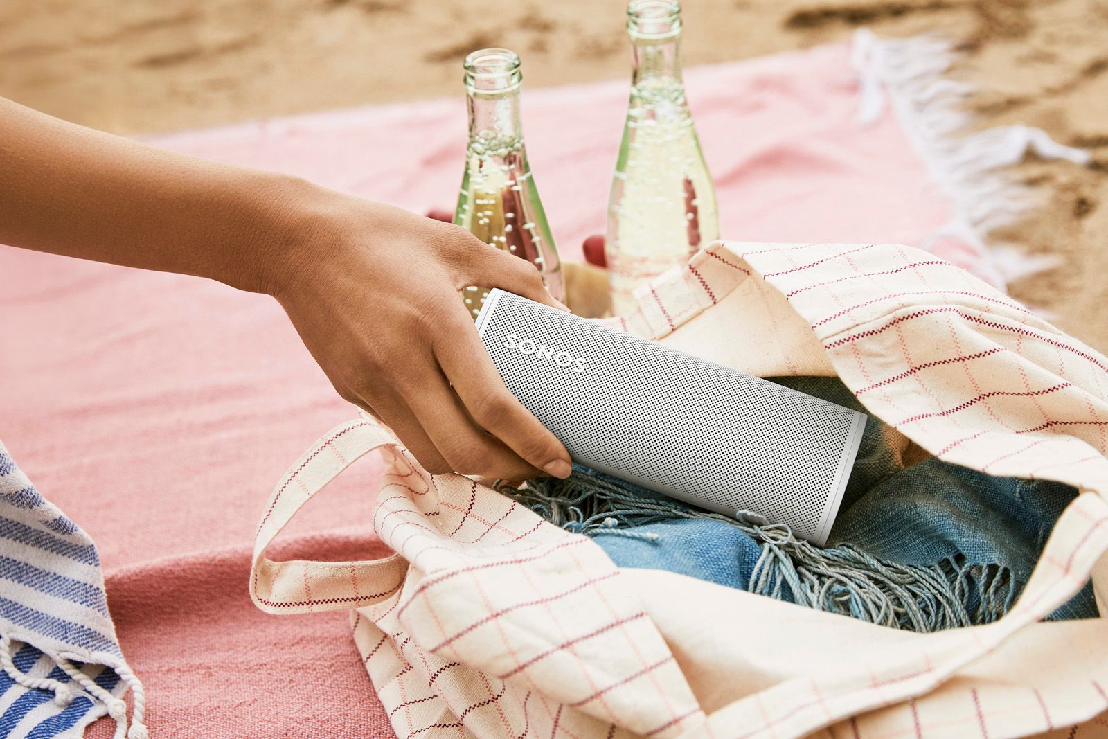 Sonos Roam is an ultra-portable Bluetooth and Wi-Fi speaker for £159/$169 photo 1