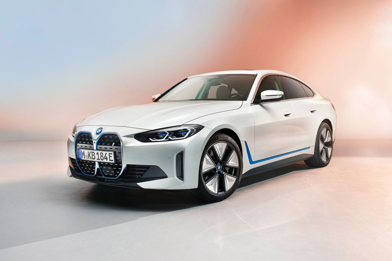 BMW i4 revealed as company details future EV line-up photo 1