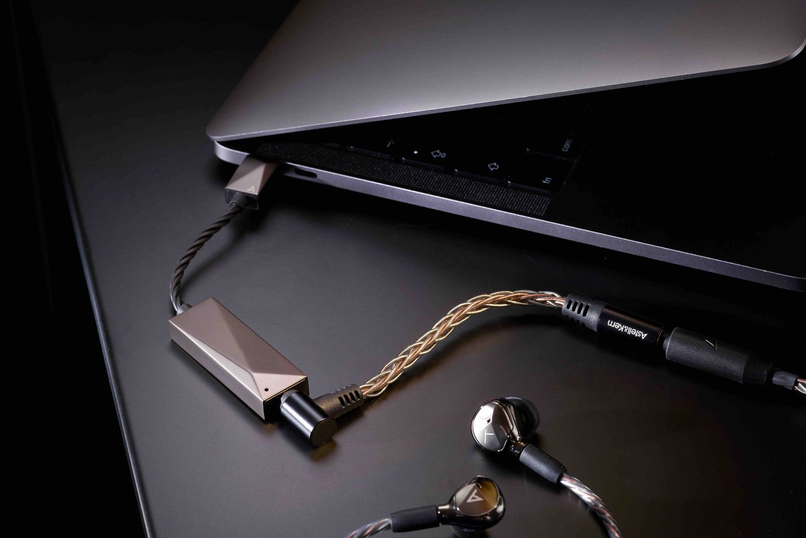 Get better sound from USB-C devices to wired headphones with Astell&Kern’s AK USB-C Dual DAC Cable photo 1