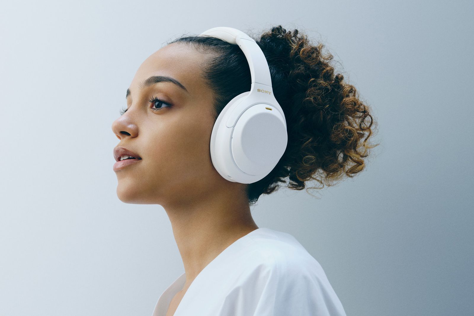 sony silent white headphones