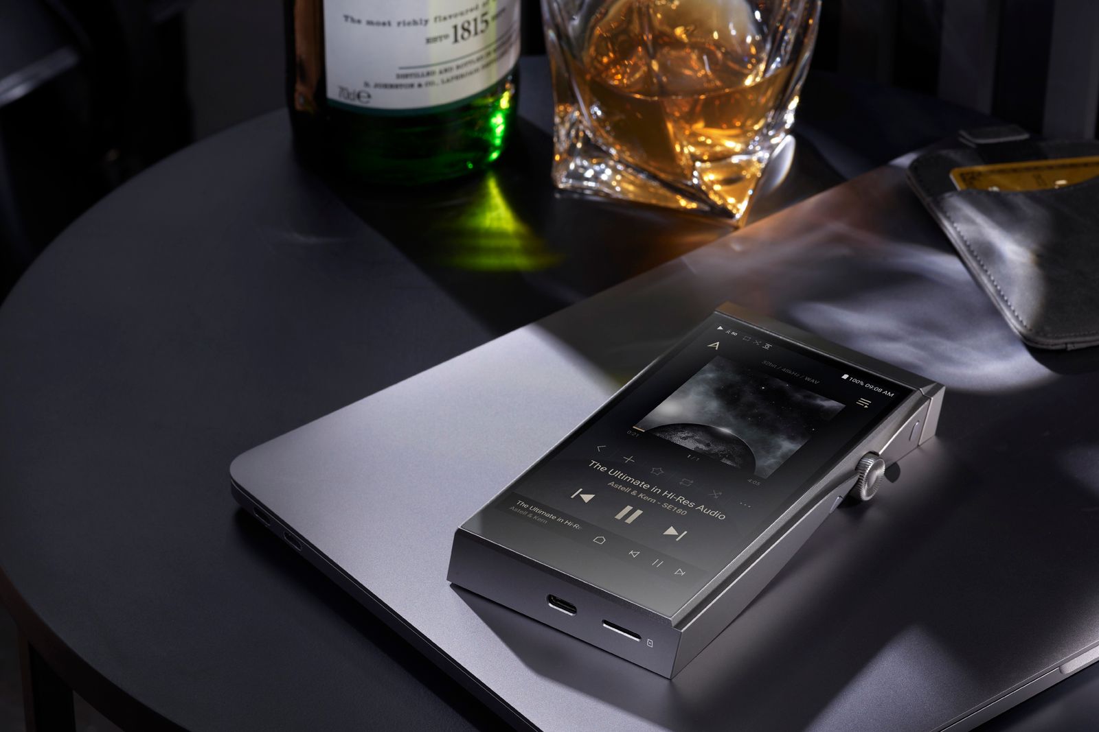Astell & Kern's latest SE180 digital audio player features interchangeable parts photo 2