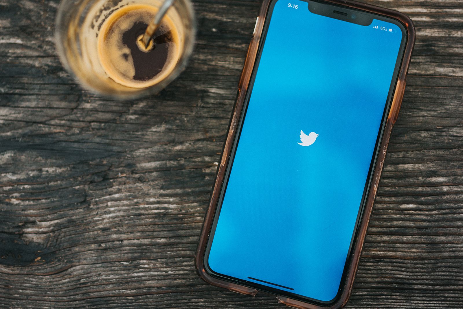 Twitter confirms ‘Blue’ paid subscription with color themes and alternative icons in iOS app photo 1