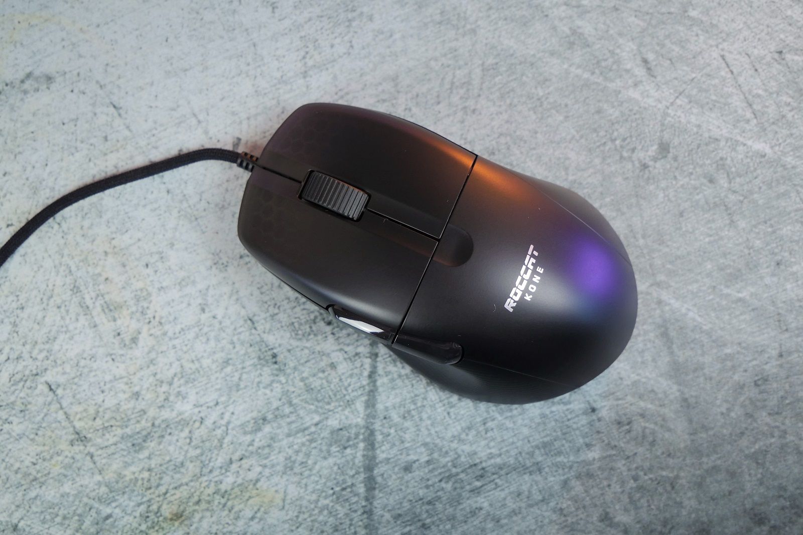 Roccat Kone Pro review: Lightweight without the holes photo 4