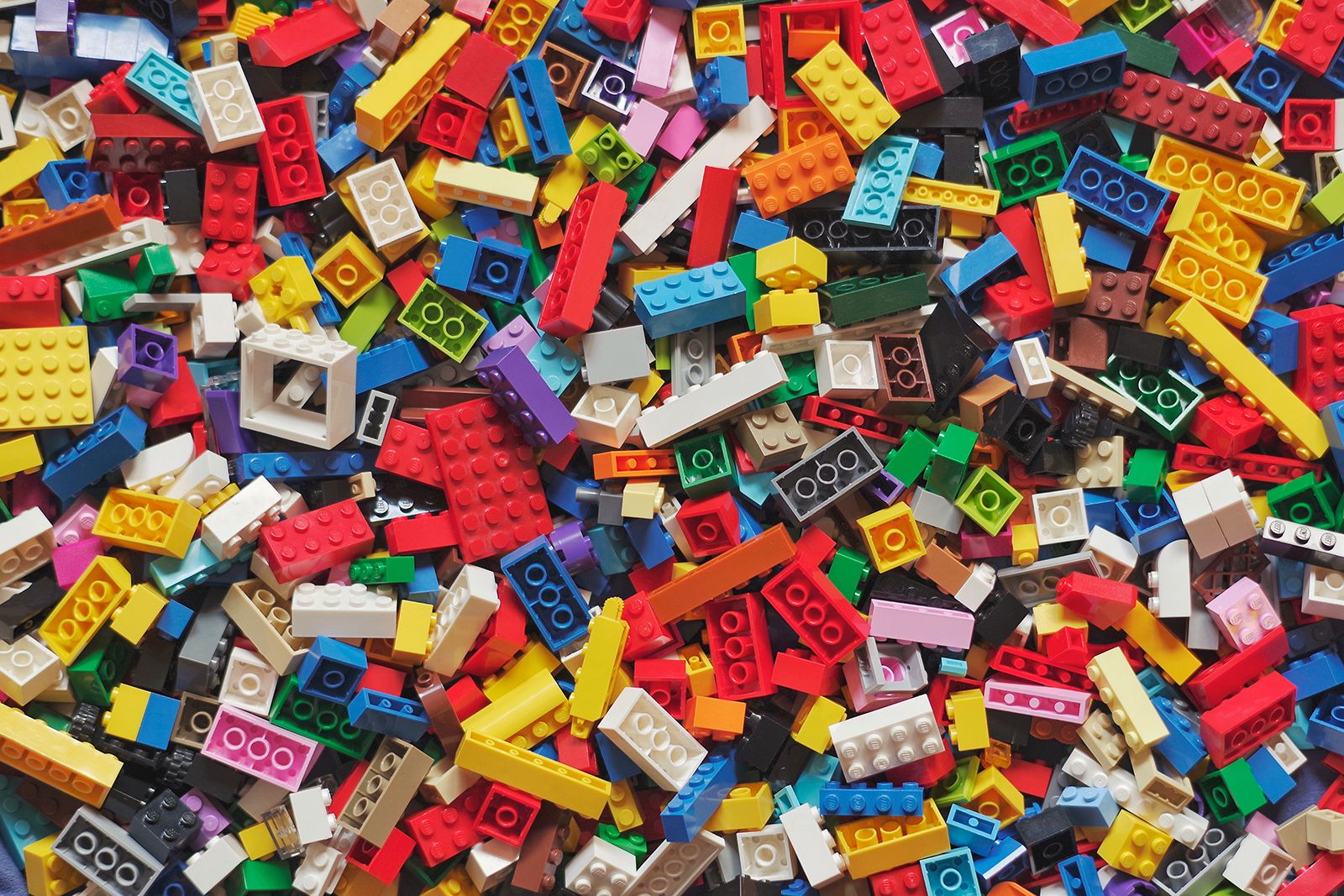 Lego unveils bricks made from recycled bottles photo 1