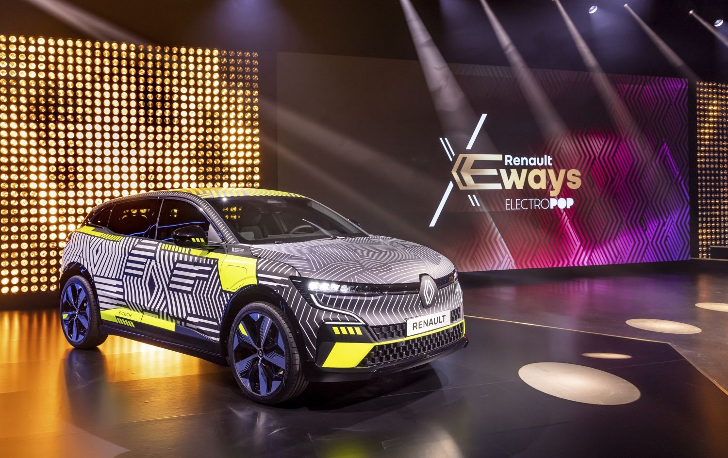 Renault aims to drive down the price of electric cars, with the Renault 5 leading the charge photo 1
