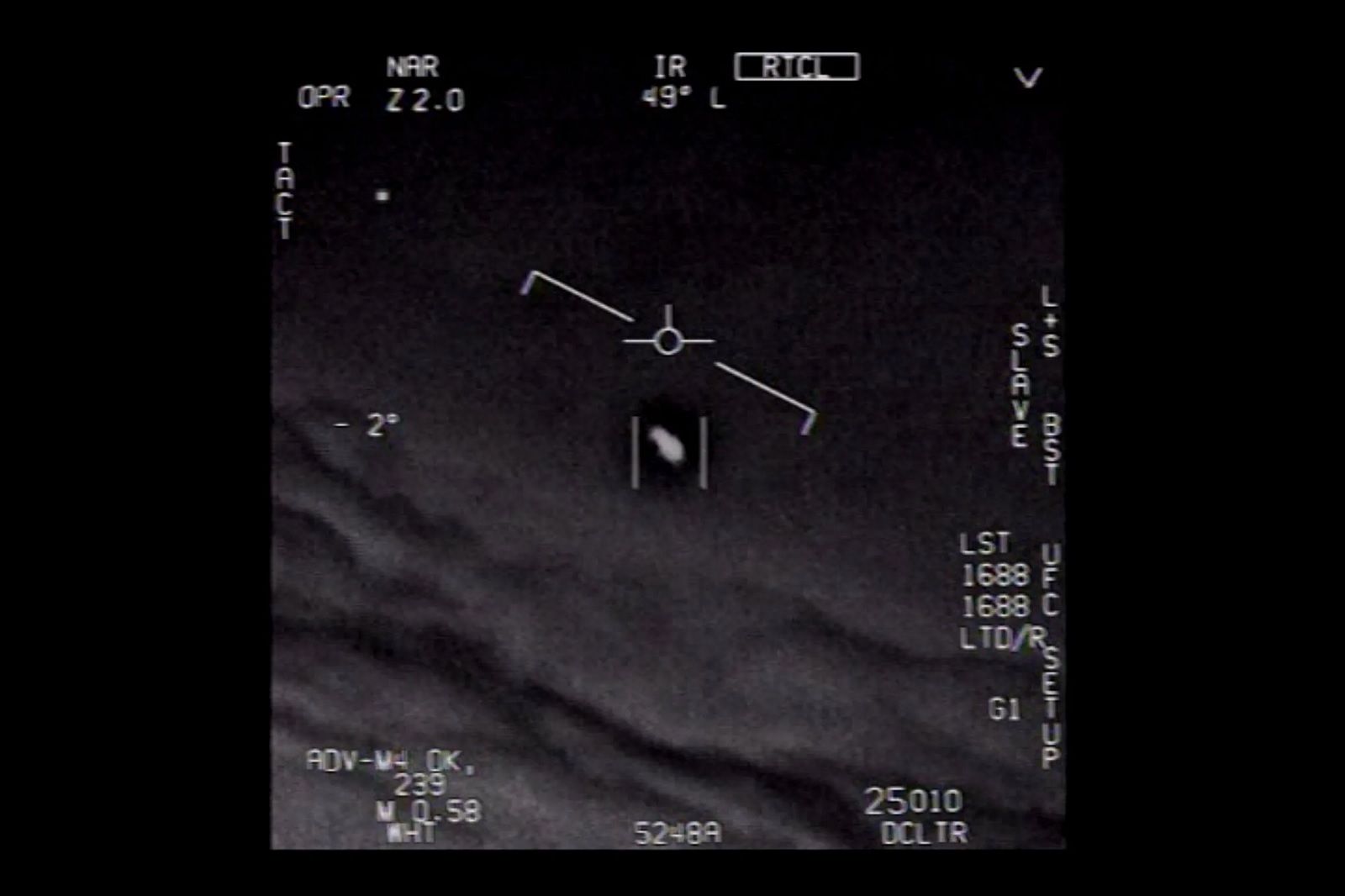The best photos and sightings of UFOs captured on film photo 5