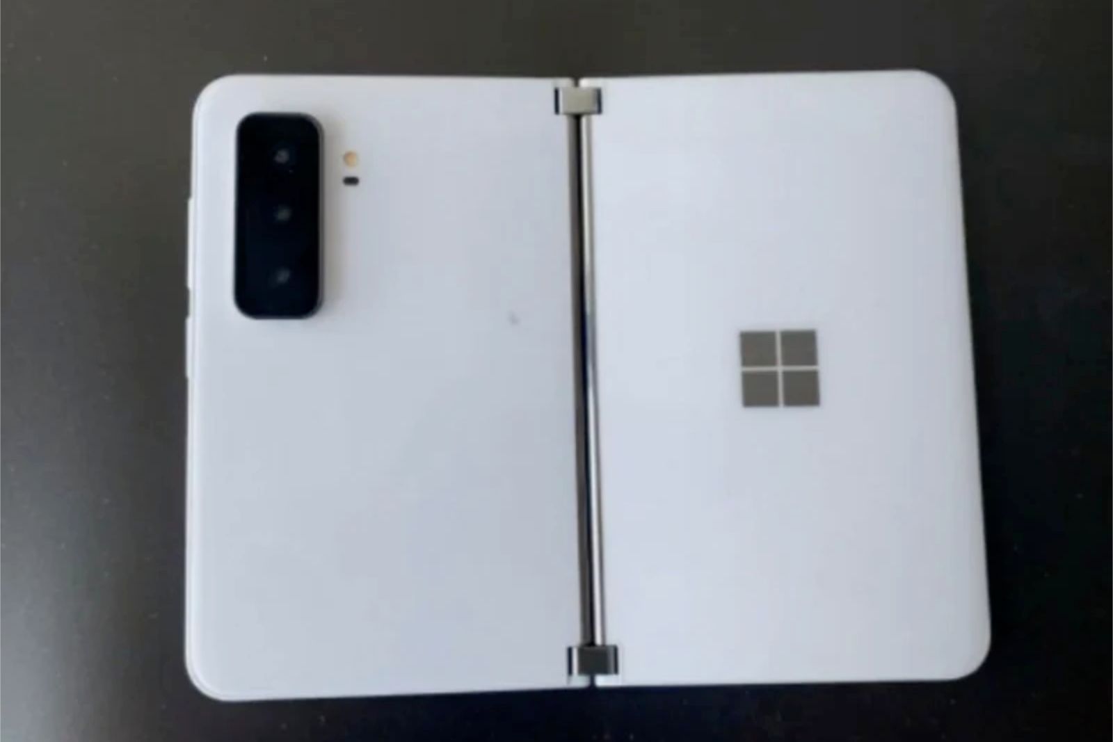 Surface Duo 2 photo 1
