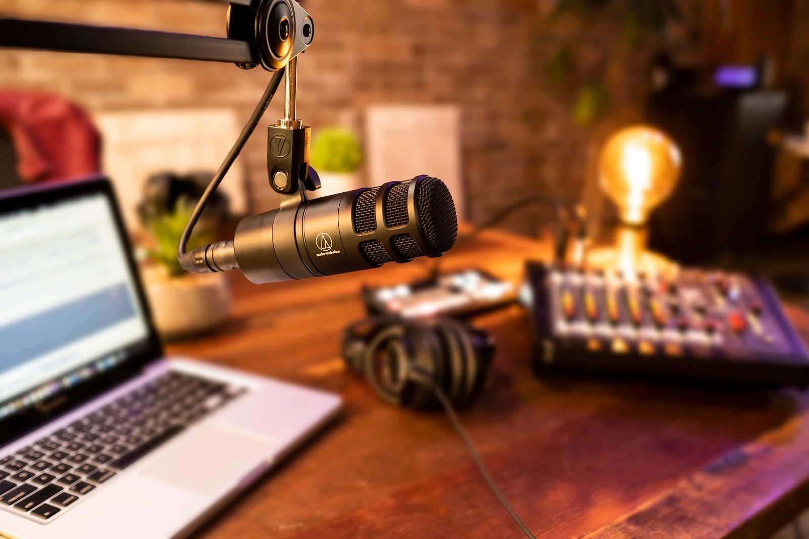 Audio-Technica Launches AT2040 Podcast microphone photo 2