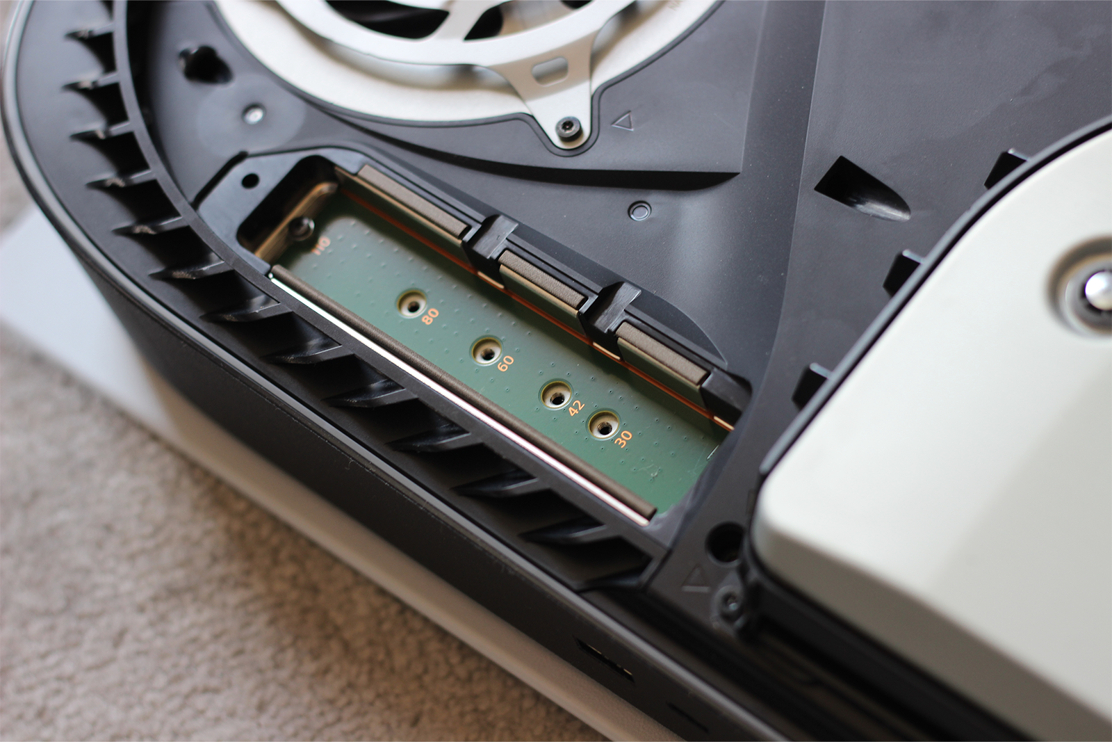 How to install an SSD for your PS5: Get more PlayStation 5 storage photo 3