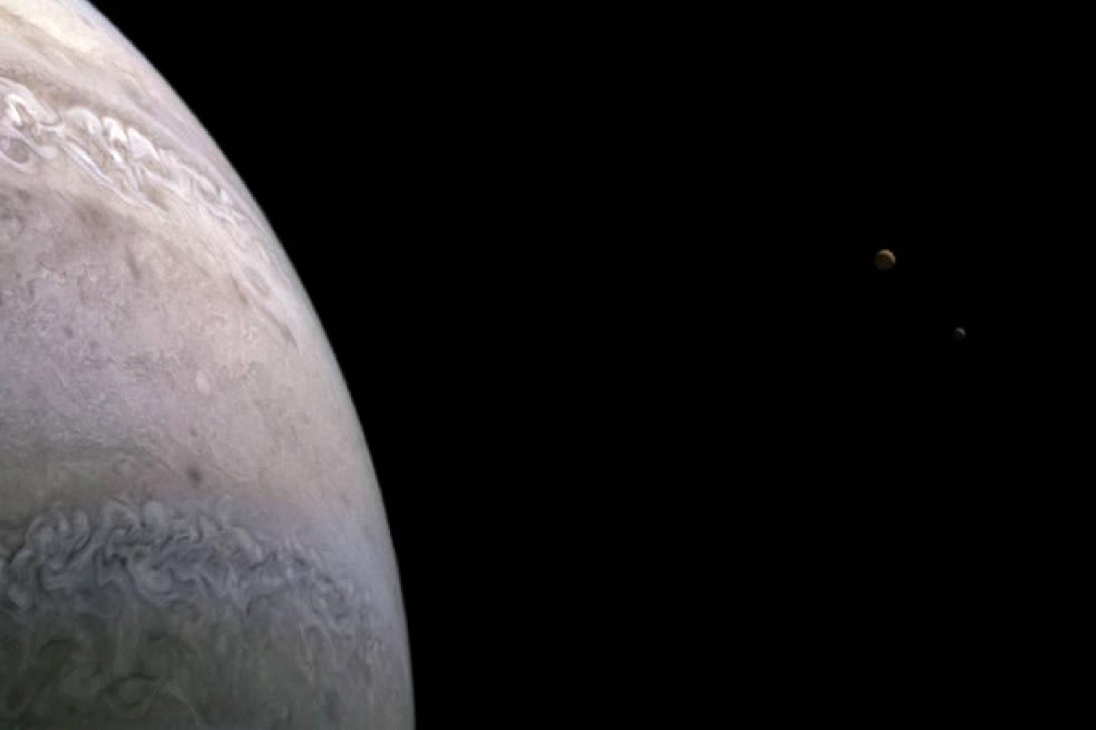 NASA's Juno spacecraft has captured some seriously impressive images of Jupiter and more photo 25