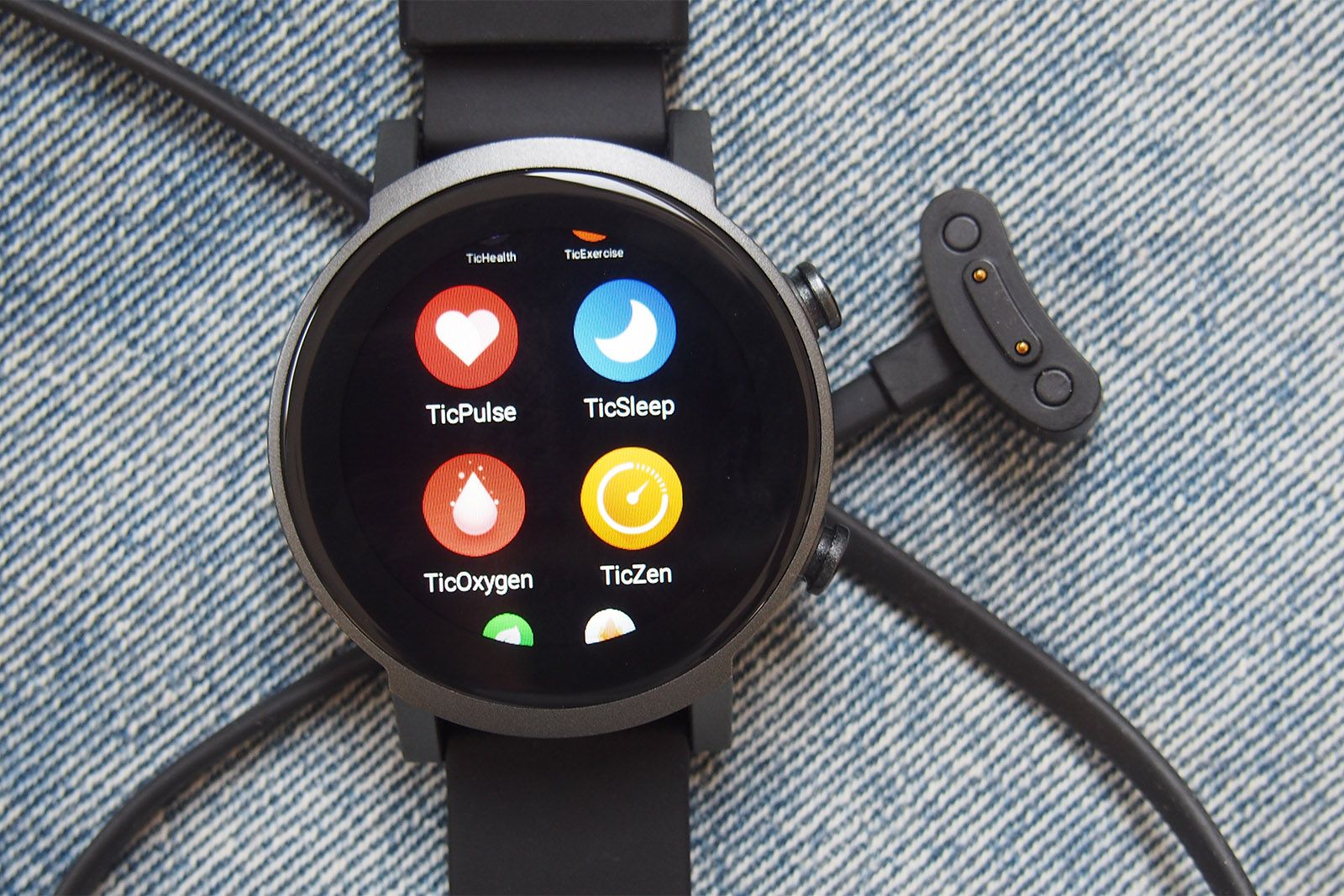 The budget TicWatch E3 shows off Wear OS at its best