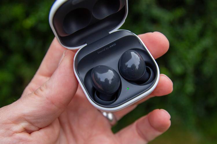 Galaxy Buds 2 　新品 未使用 Samsung Galaxy Buds 2 Review - YouTube
