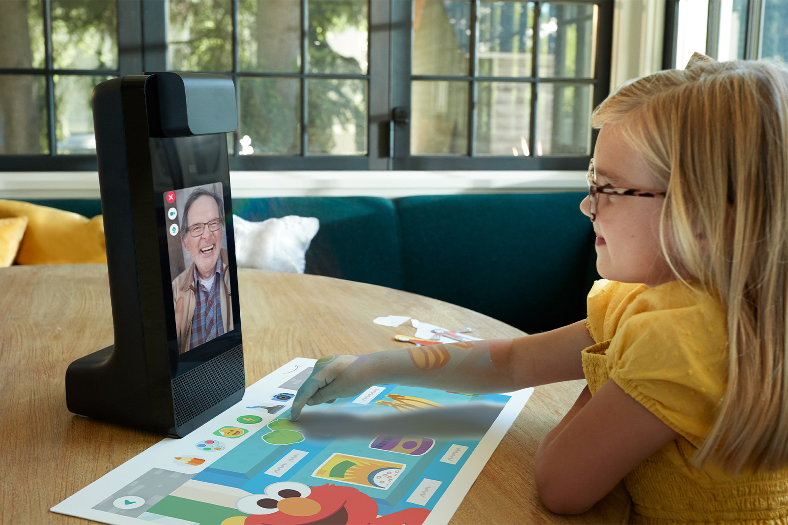 Amazon Glow is a projector to help your kids have better video calls photo 3