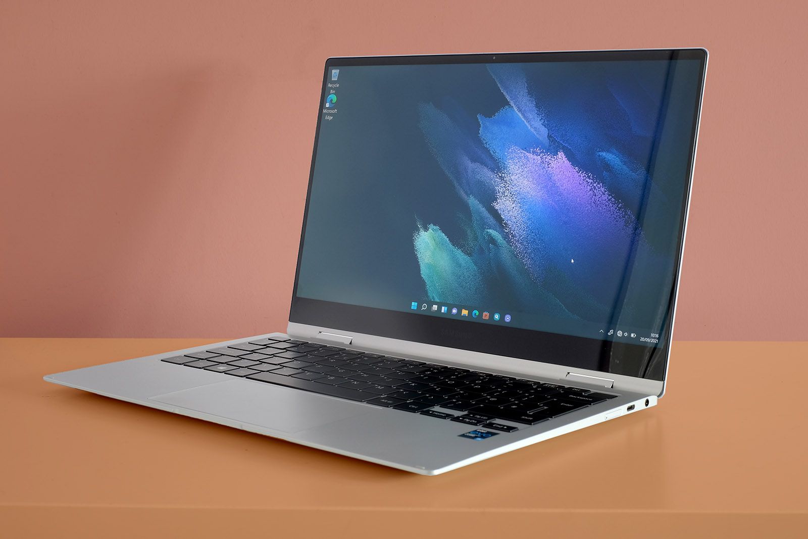 Samsung Galaxy Book Pro 360 5G review photo 7
