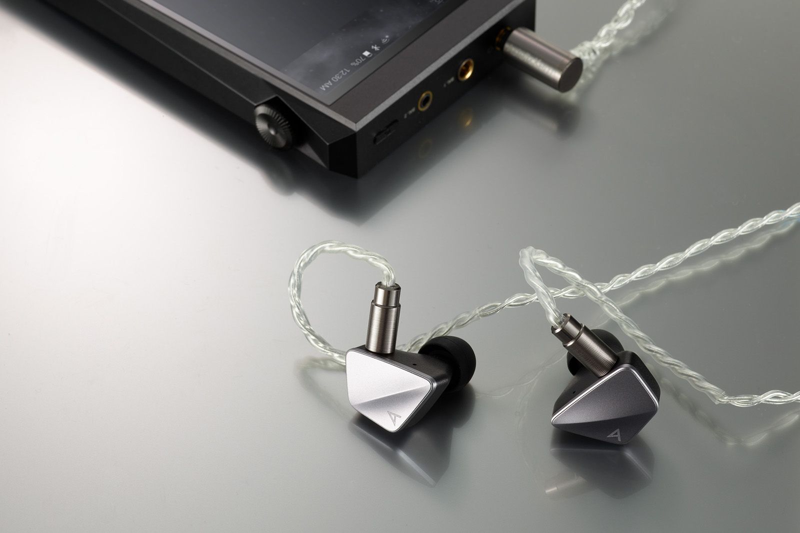 Astell&Kern AK Zero1 in-ears use three different drivers for reference grade audio photo 1
