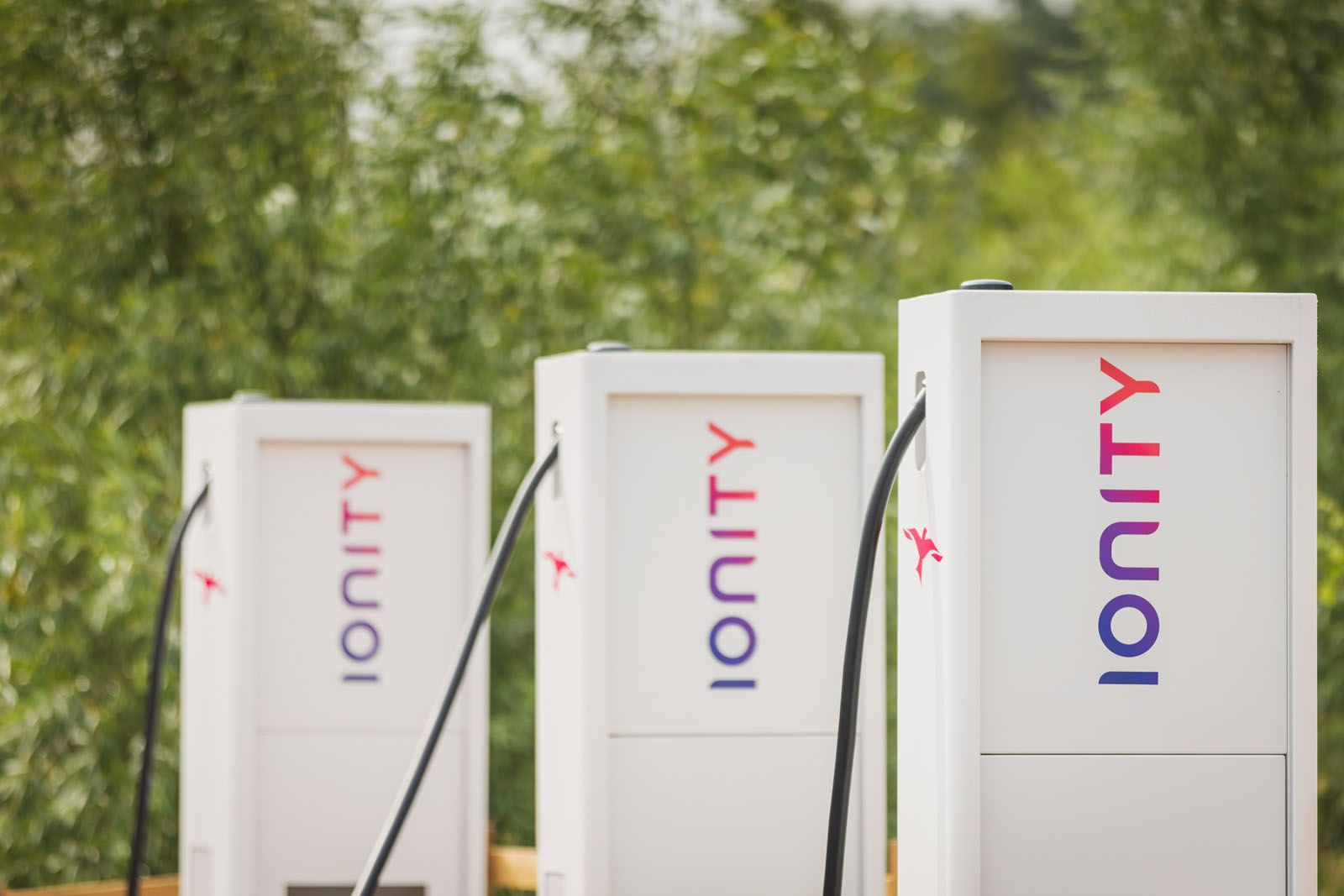 Ionity turns on great new feature to rival Tesla's Supercharger photo 1