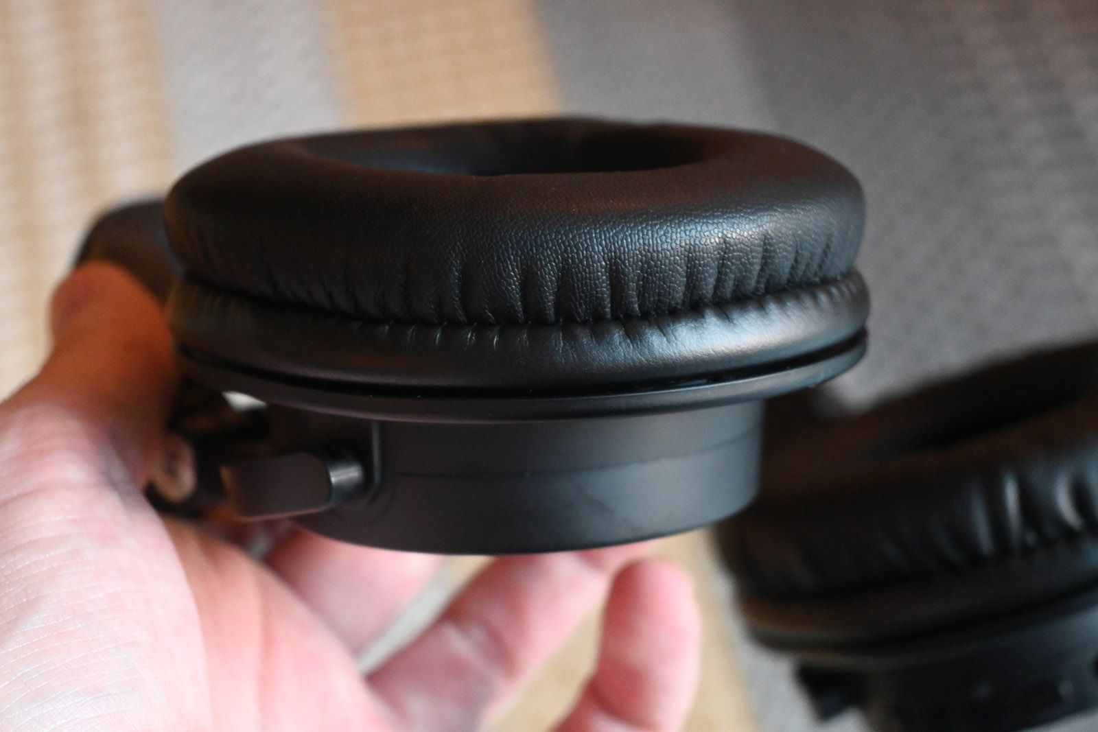 Audio-Technica MX50xBT2 headphones review photo 11