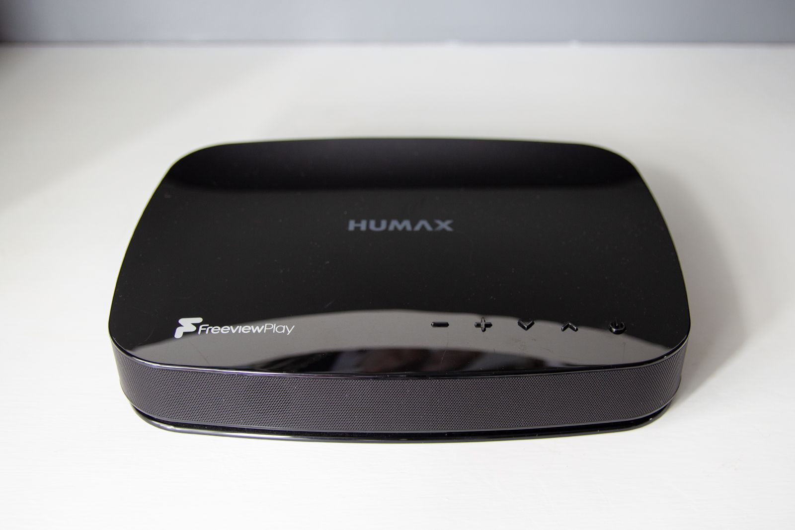 Humax lleva los sintonizadores de TDT al siguiente nivel con Aura, un  modelo con disco de 2 TB, Android TV y que graba en 4K