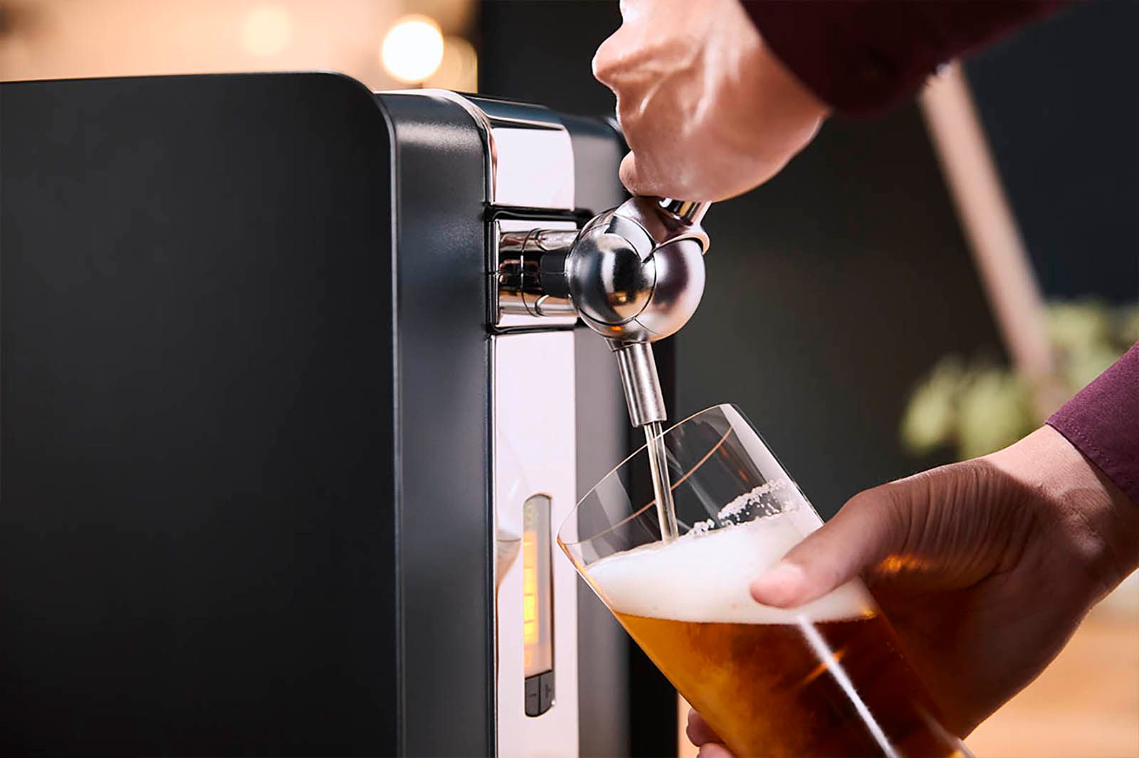 Save £50 on a PerfectDraft machine and a keg with Beer Hawk this Black Friday photo 2