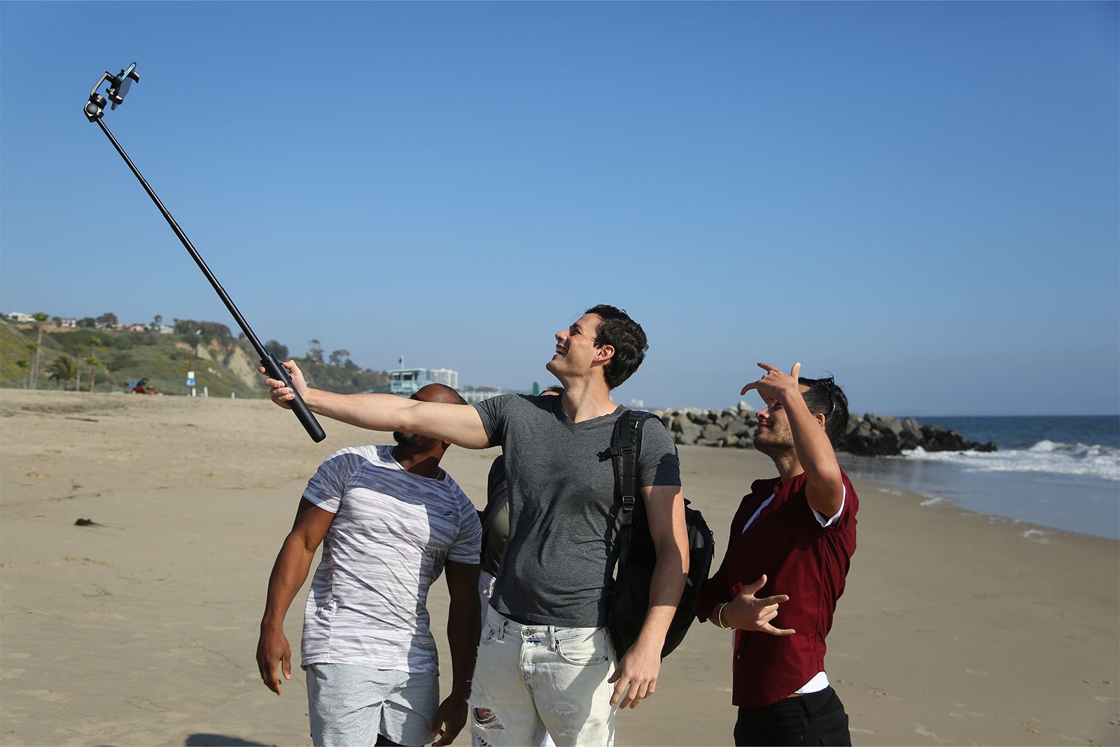 Andobil announces a Kickstarter campaign for its selfie stick/tripod combo photo 6