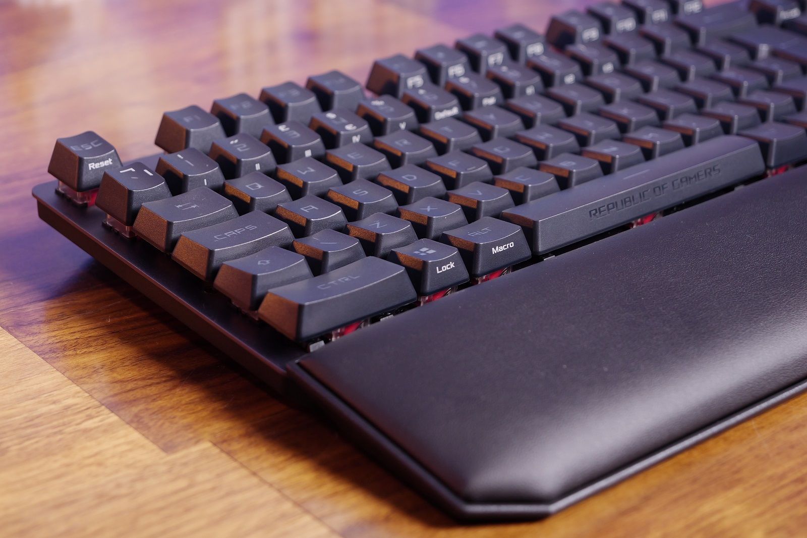 Asus ROG Strix Scope RX TKL Wireless Deluxe review photo 13