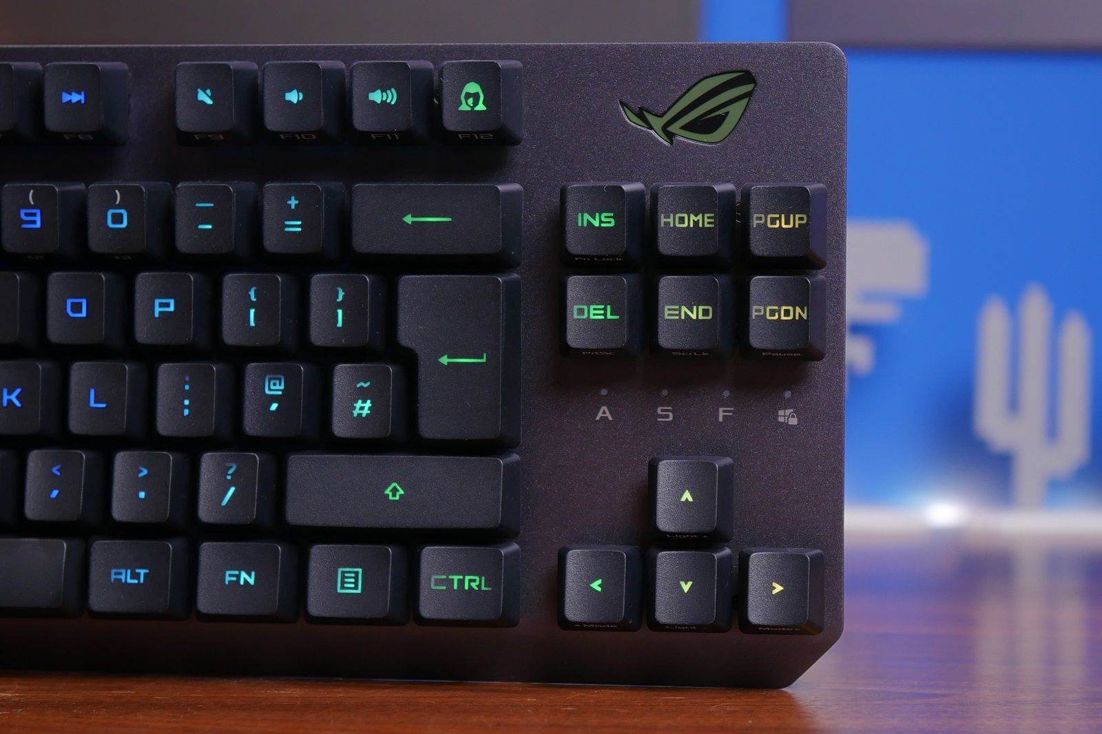Asus ROG Strix Scope RX TKL Wireless Deluxe review photo 7