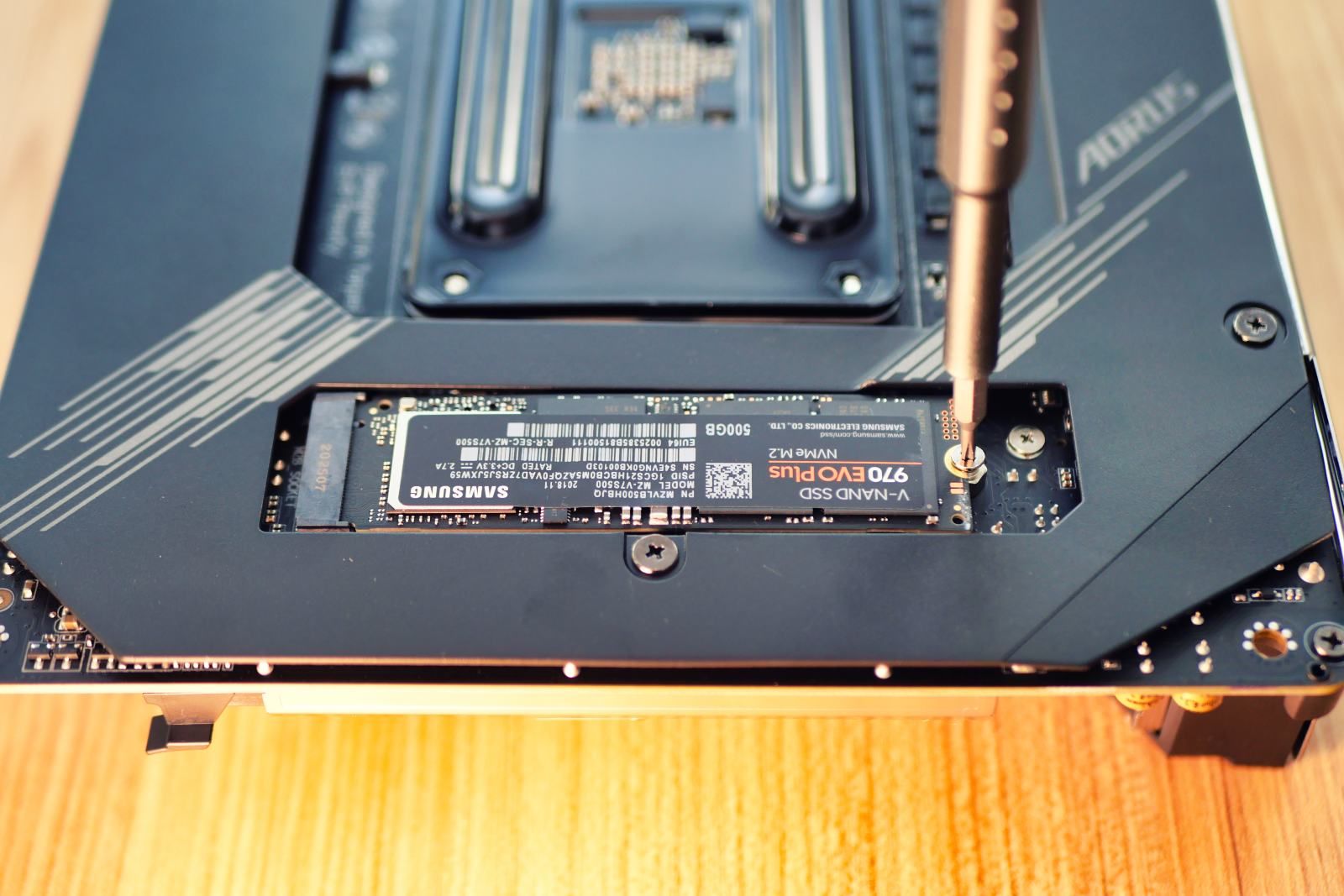 How to install an SSD in a gaming PC photo 25