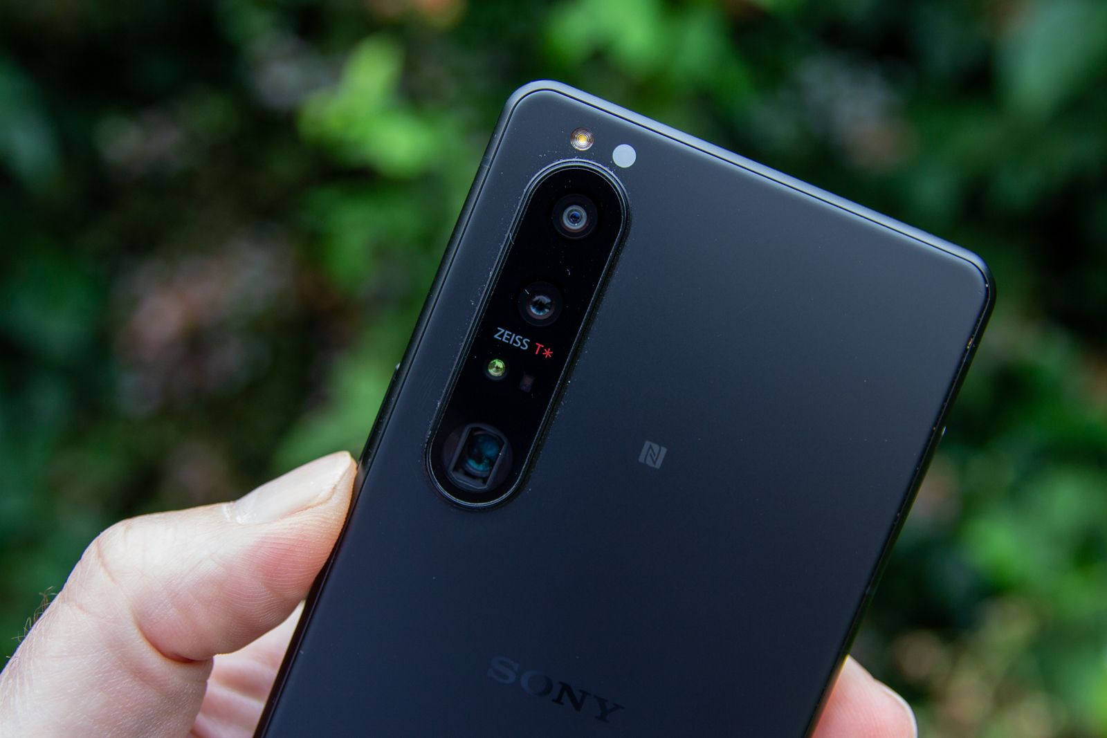 What is true optical zoom on the Sony Xperia 1 IV and how does it work? photo 3