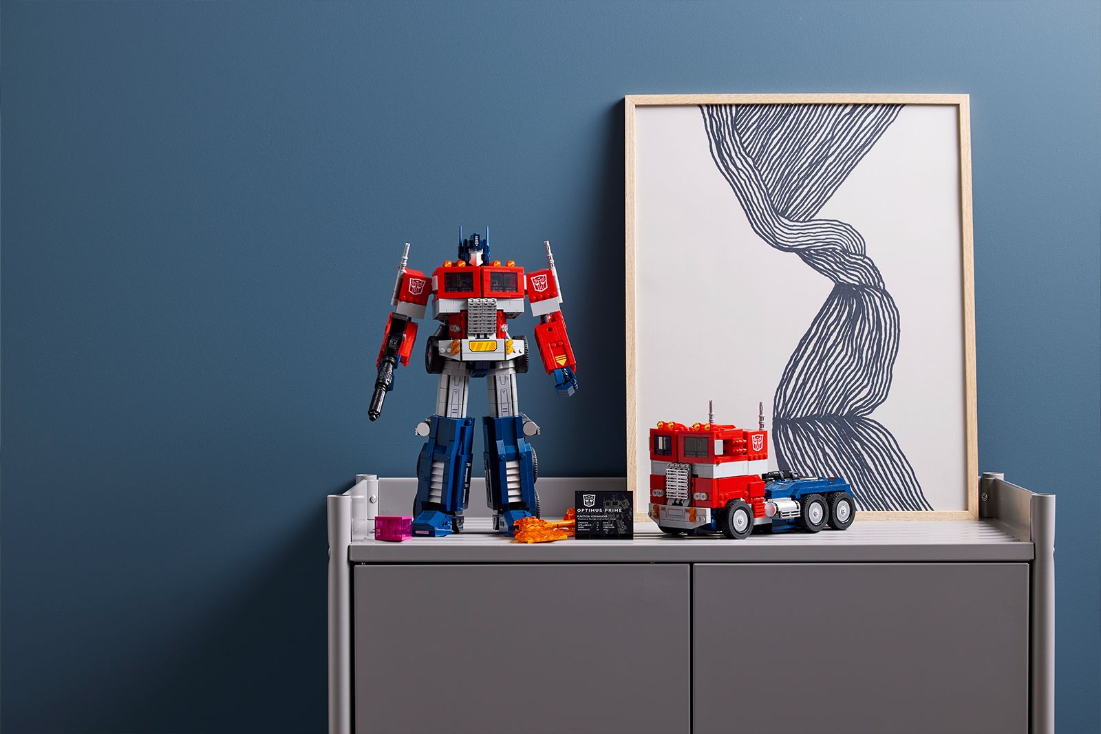 Lego unveils a transforming Optimus Prime kit photo 8