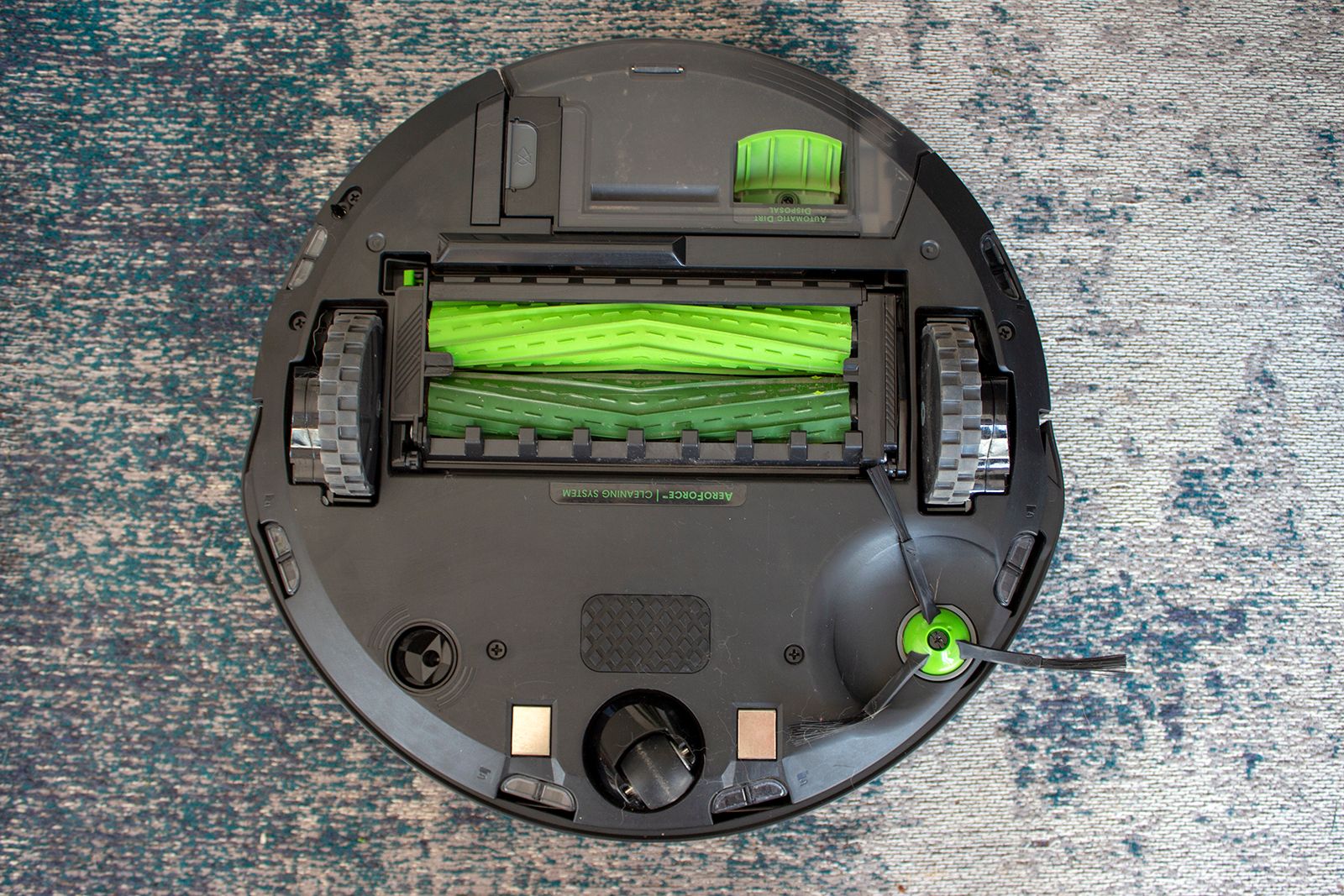 iRobot Roomba J7+ product shots photo 14