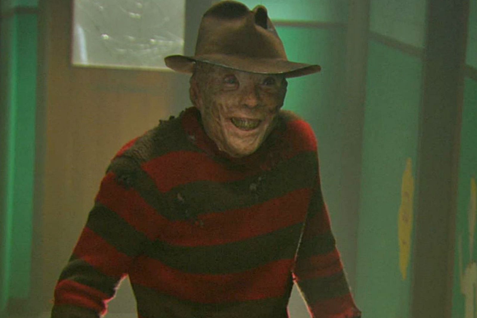 What is the best order to watch the Nightmare on Elm Street movies? photo 2