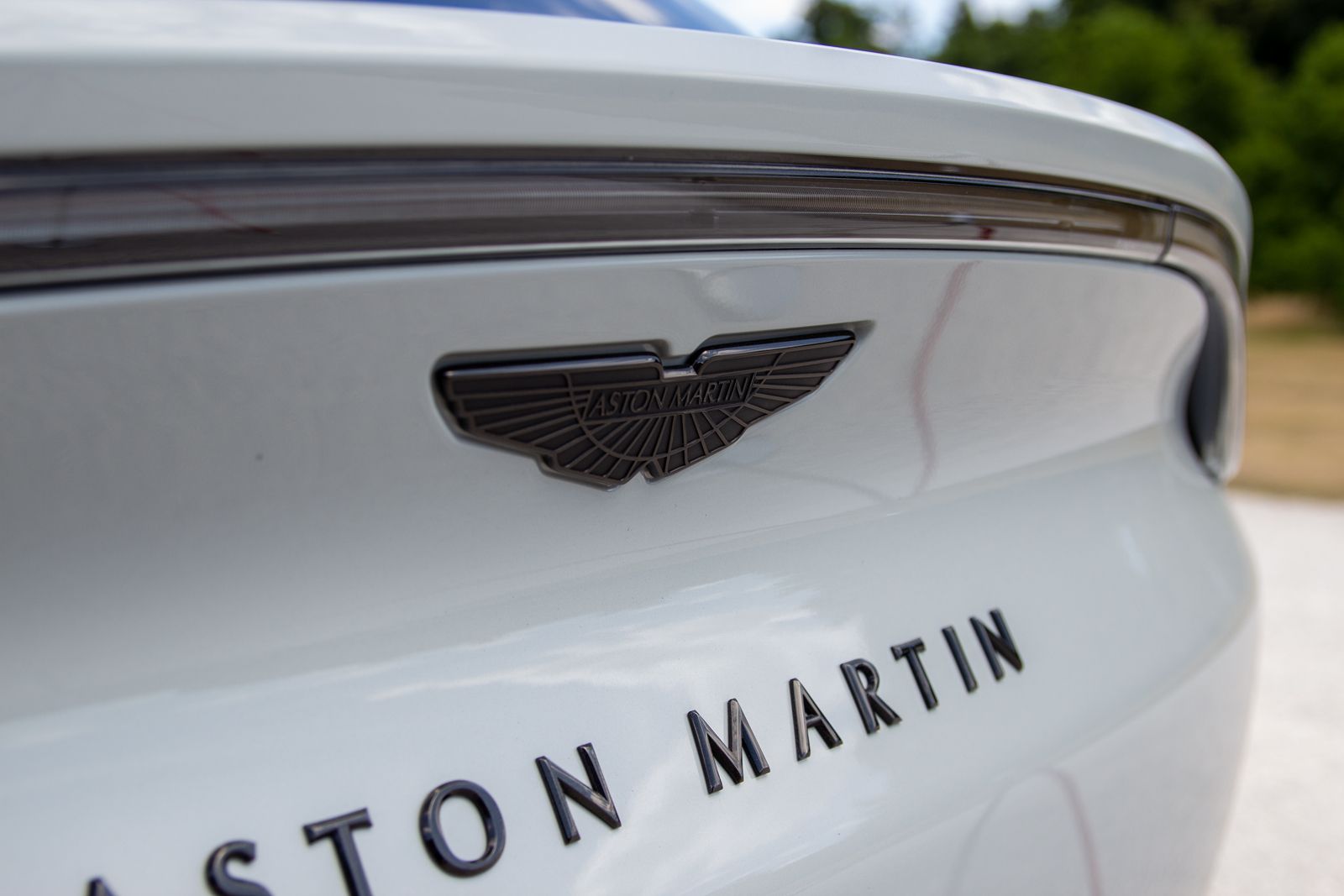 Aston Martin DBX707 photo 1