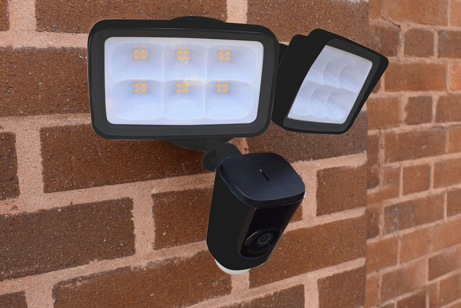 Yale launches its Floodlight Camera for brighter home security photo 1
