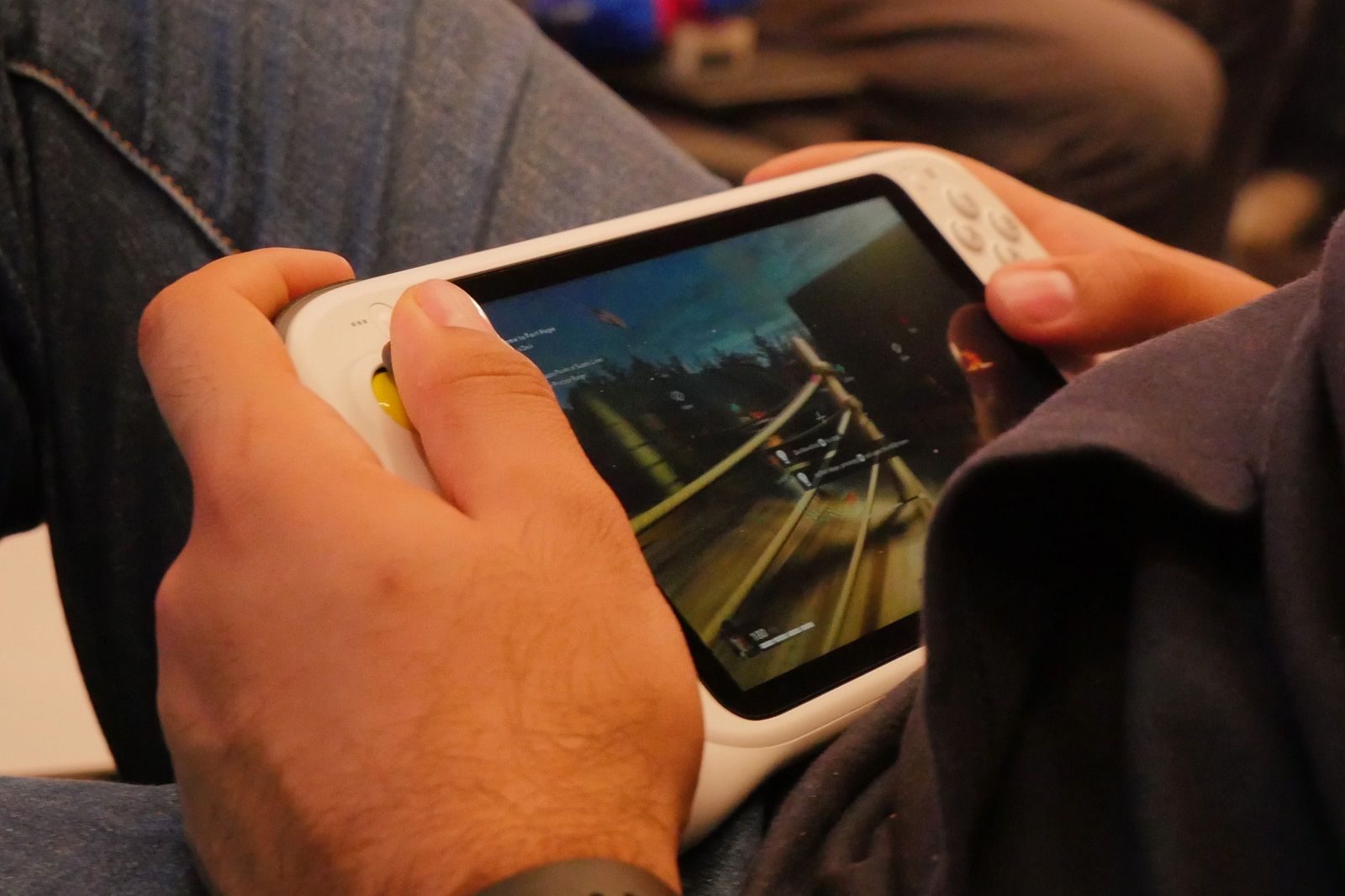 Logitech G Cloud-Gaming Handheld initial hands-on experience
